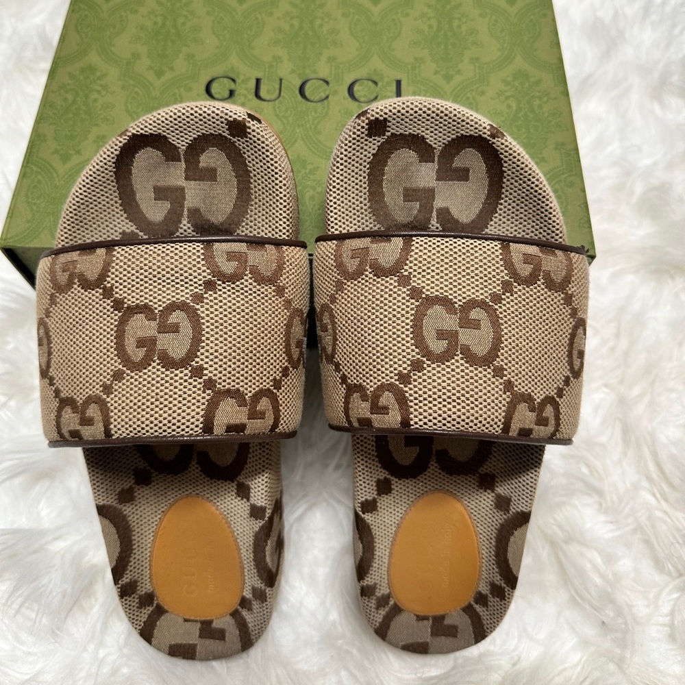 Men Gucci slides